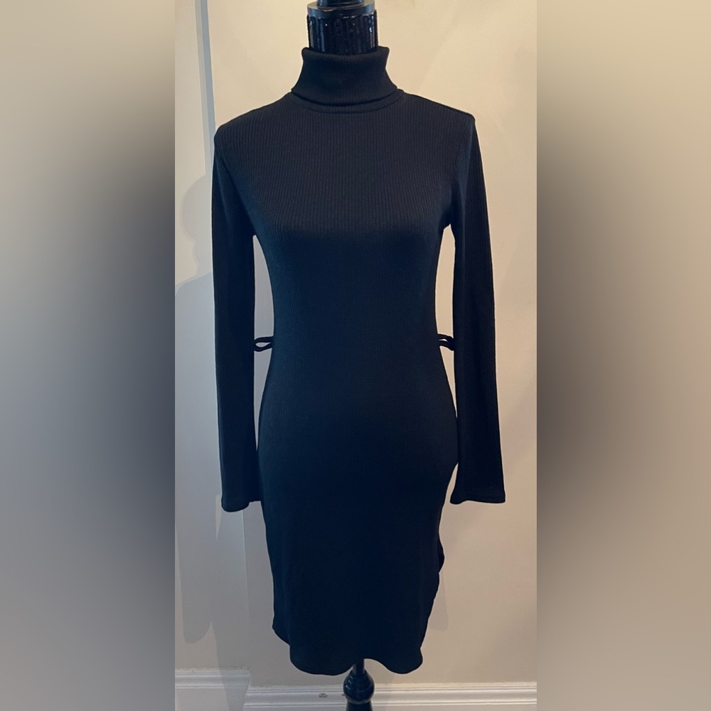 Revamped Black Heathered Long Sleeve Dress Small